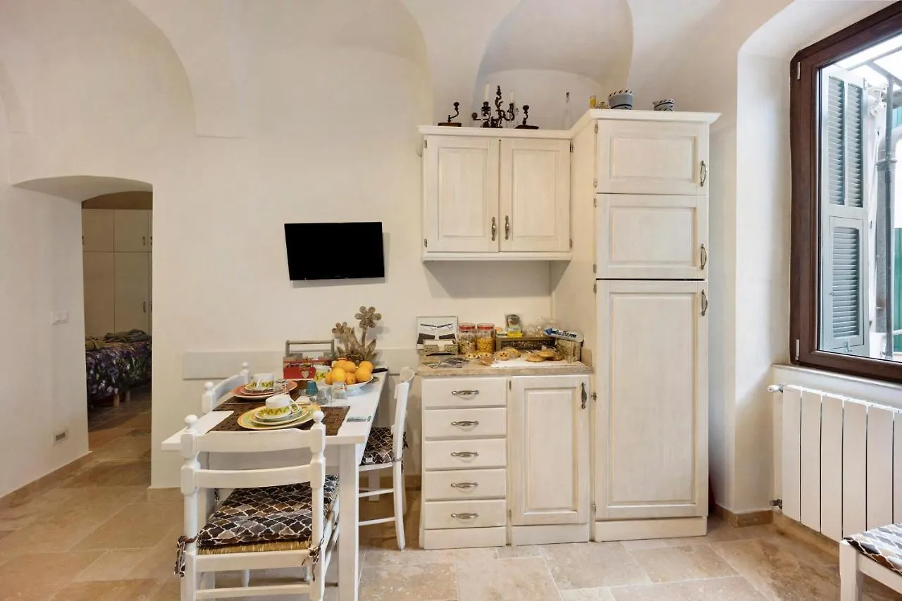 La Stanza Segreta Platinum Apartment Dolceacqua 0*,  Italy